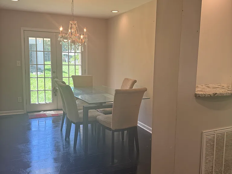 2704 Triple Oak Dr — Photo 5