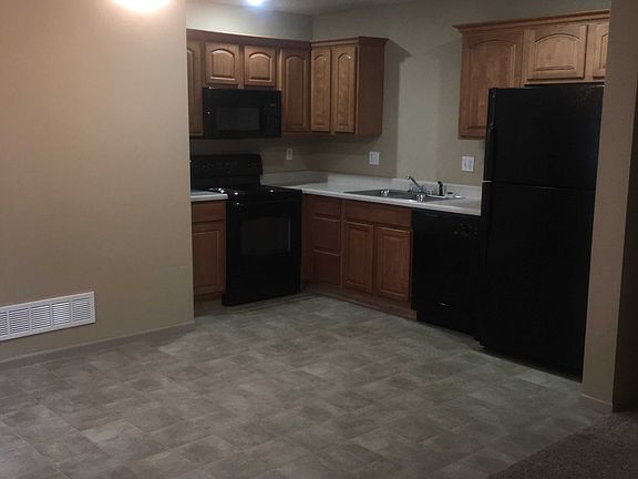 5th image of 4544 Willow Ave