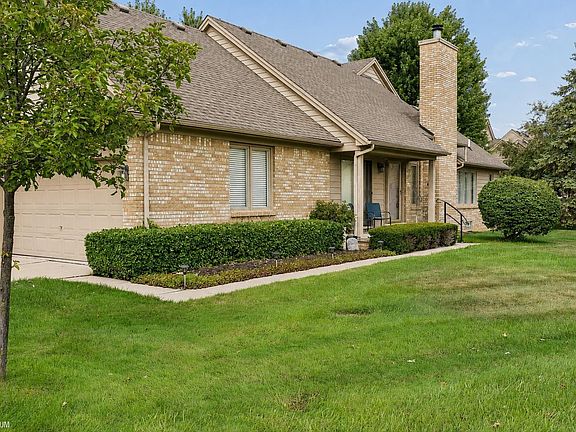 2nd image of 16725 Pearlcreek Ct