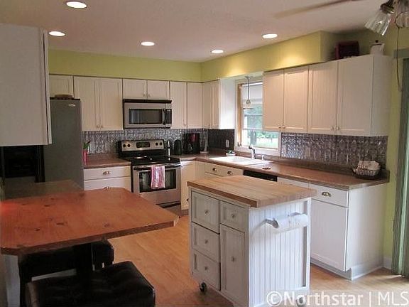 2nd image of 26775 Potomac St NE