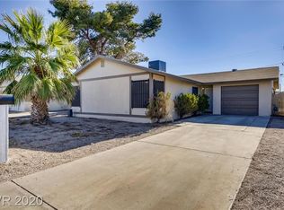 1633 Price St, Henderson, NV 89011