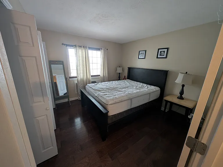 430 Adams St #5 — Photo 6