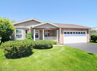 1825 Paddock Ct, Grayslake, IL 60030