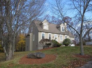 32 Arlington St, Auburn, MA 01501