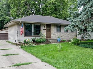 2204 Vine St, West Des Moines, IA 50265