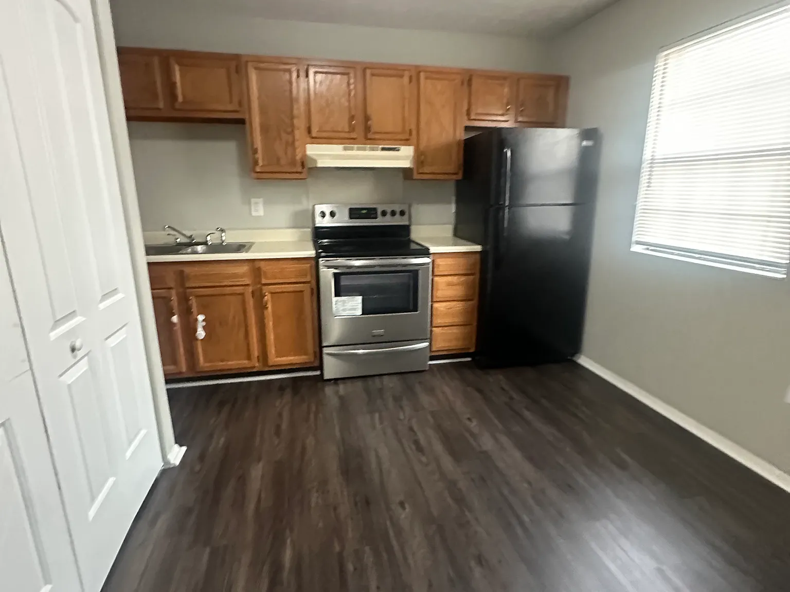 2 bed, $1,050 — Photo 3