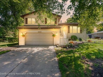 2010 Elmwood Rd, Lansing, MI, 48917