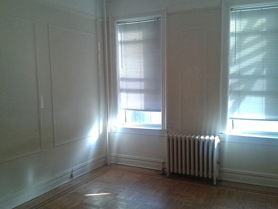 1st image of 2430 29th St APT 2B