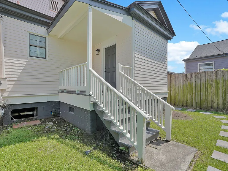 2425 Waters Ave — Photo 19