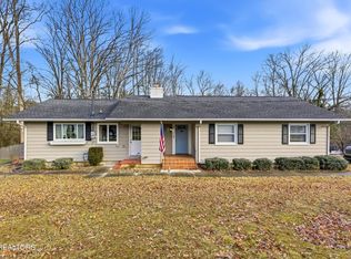 114 E Price Rd, Oak Ridge, TN 37830