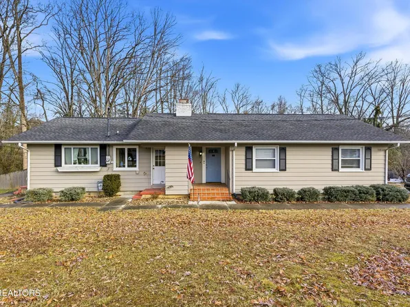 114 E Price Rd, Oak Ridge, TN 37830