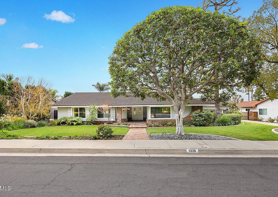 1st image of 1328 E Palm Dr