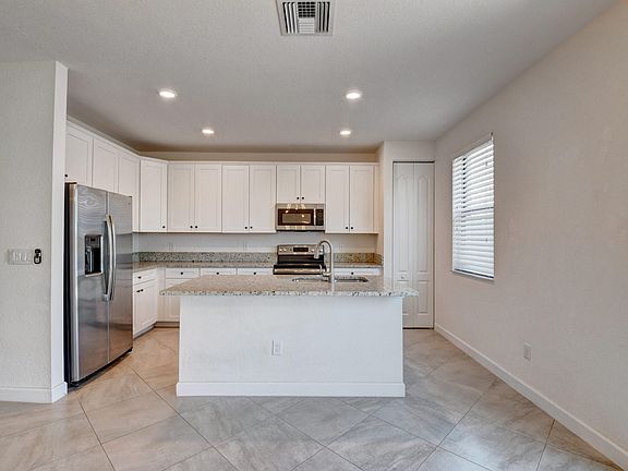 3rd image of 12967 Anthorne Ln