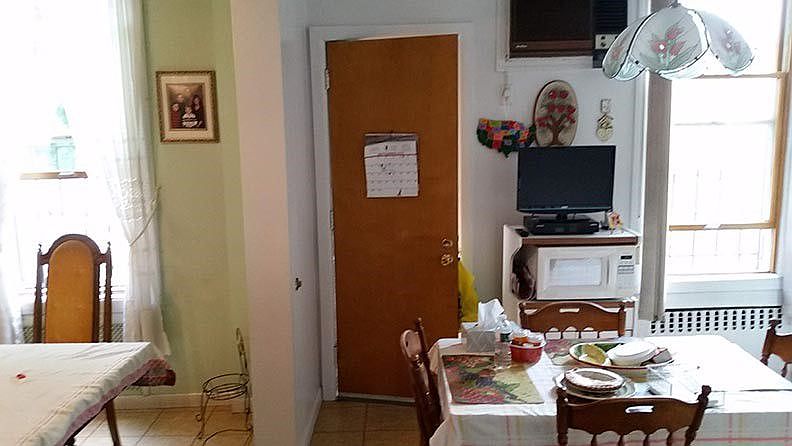 2nd image of 1402 West St