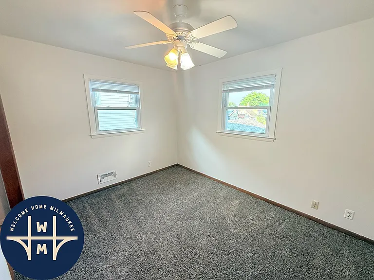 624 S 69th St #624 — Photo 11