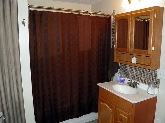 5th image of 202 S Dunbar St