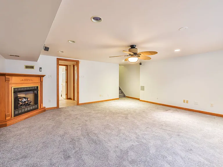 9898 Wistaria St — Photo 41