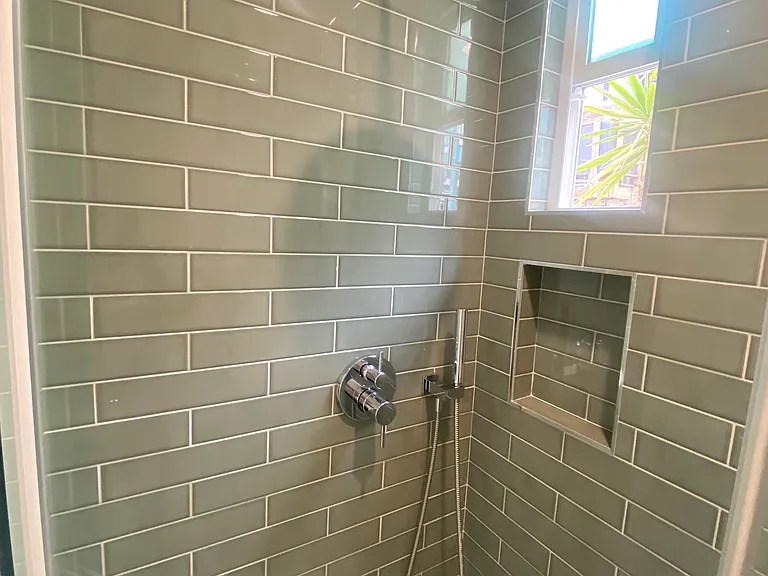 2410 Palm Dr #B — Photo 12