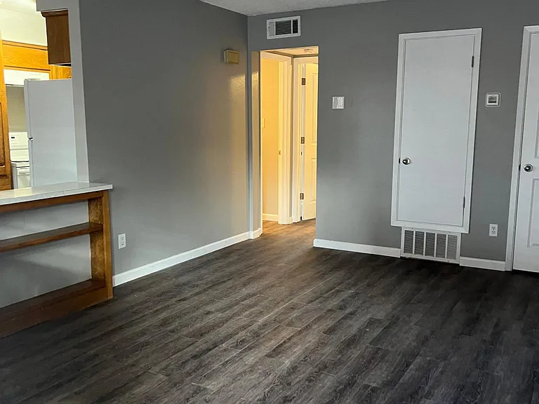 3608 Lafayette Dr NE #B — Photo 1