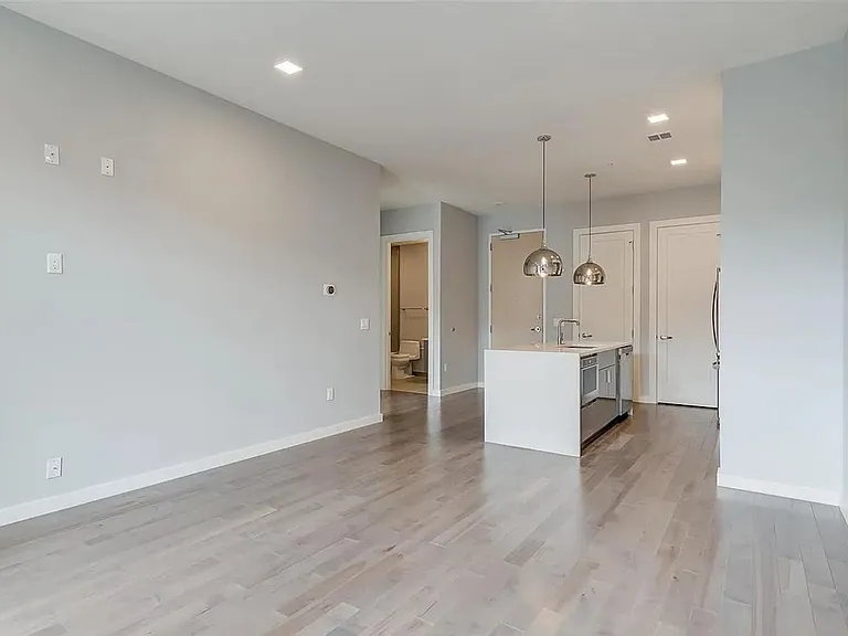 4101 Laclede Ave #312 — Photo 13