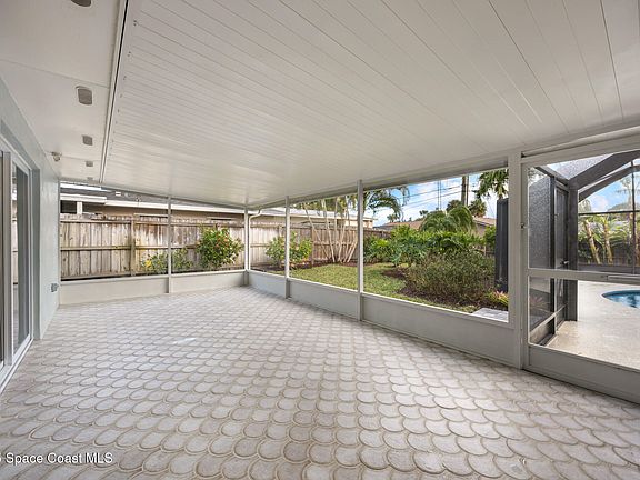 5th image of 141 Coral Way E