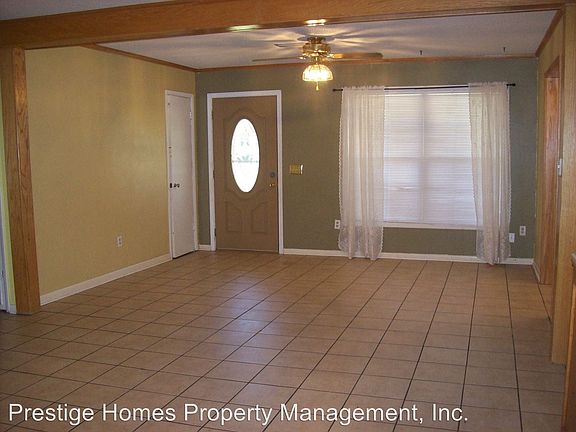 2nd image of 211 Heritage Blvd