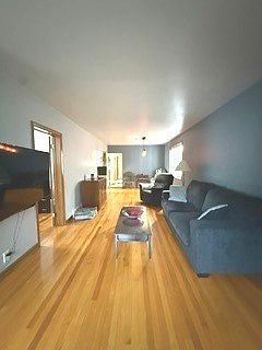 5th image of 9959 S Escanaba Ave