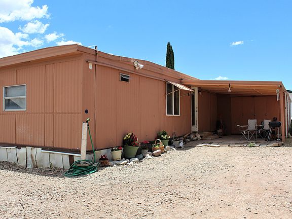 2nd image of 628 E Lake Dr