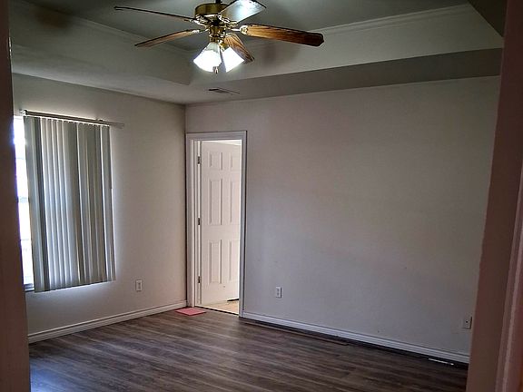 5th image of 1307 Mullins Loop N