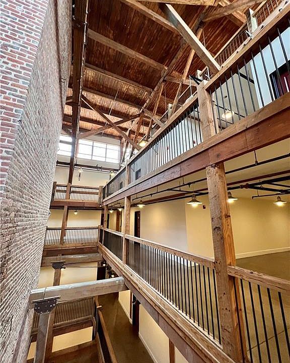 1st image of 1301 Porter St #213