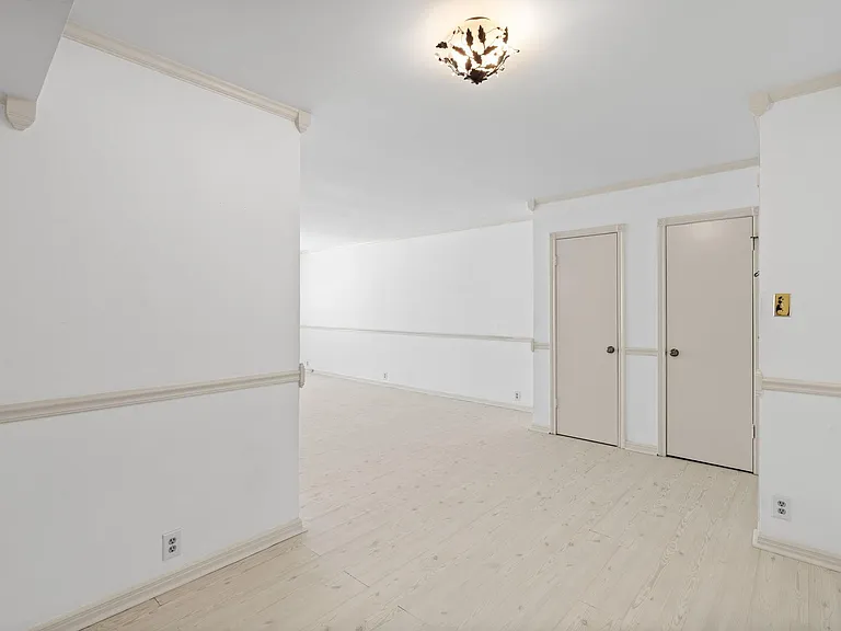 2601 Bellefontaine St #B105 — Photo 11
