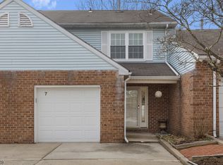 7 Matthew Ct, Lebanon, NJ 08833