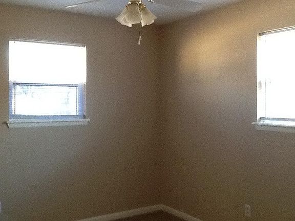3rd image of 756 N Markwell Ave