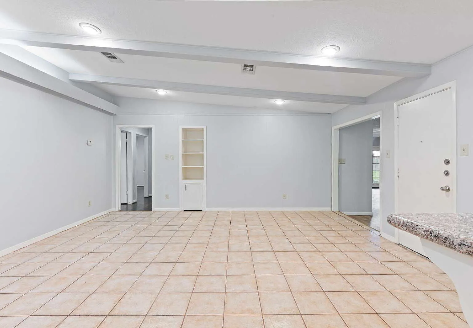 3 bed, 2.0 bath, 1845 sqft, $1,975 — Photo 1