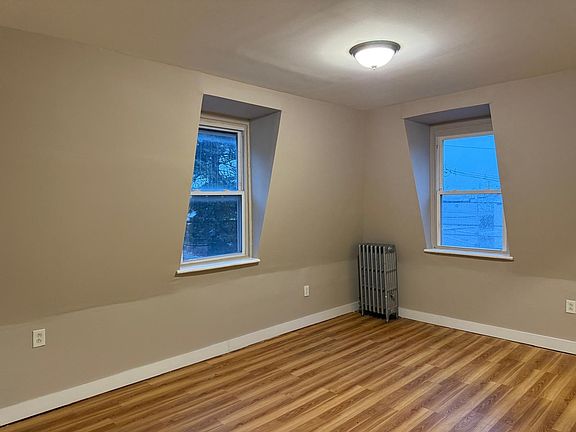 4th image of 1635 Union Tpke Floor 2