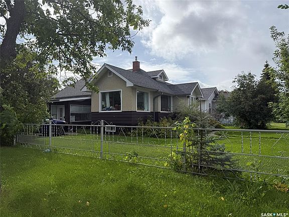 2nd image of 357 12th STREET E