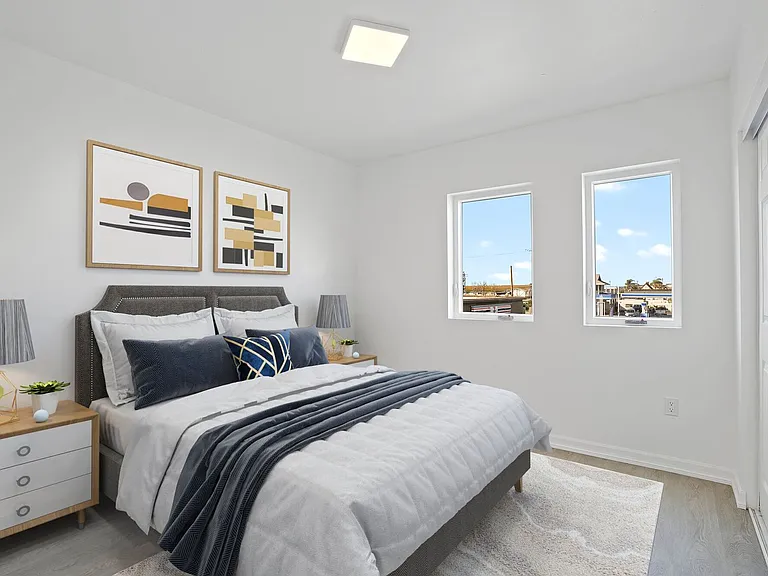 Highland Pacifica Apartments — Photo 15