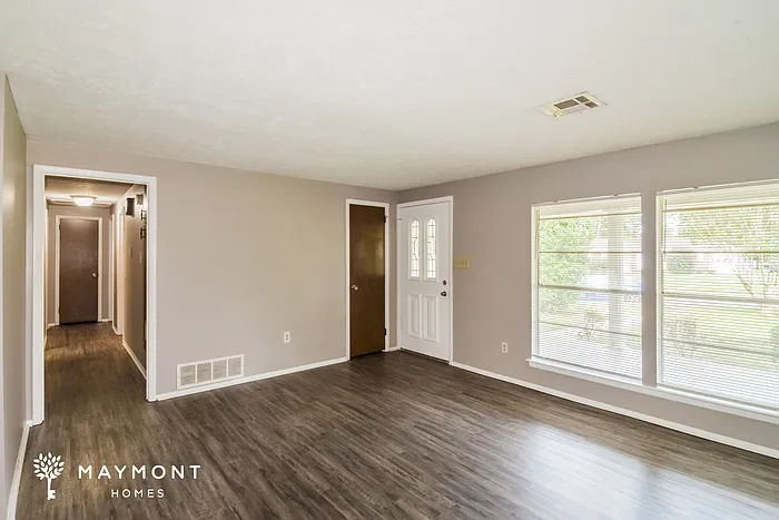 732 Mimosa Rd — Photo 3