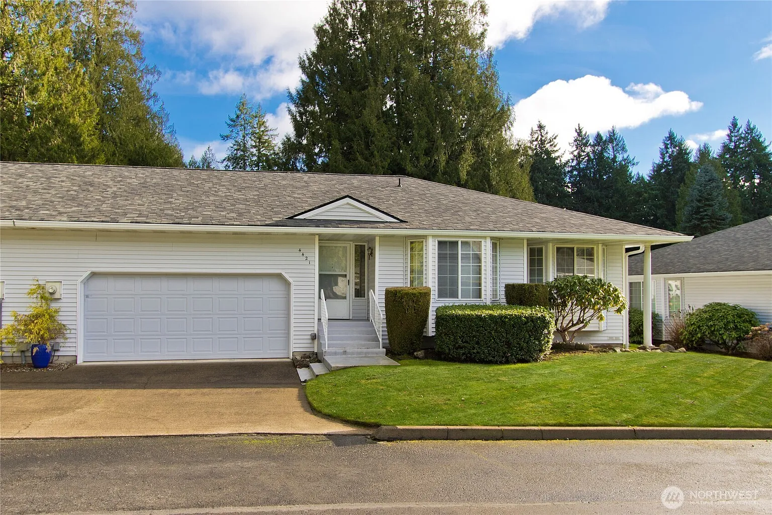 4421 33rd Avenue #14B photo 1