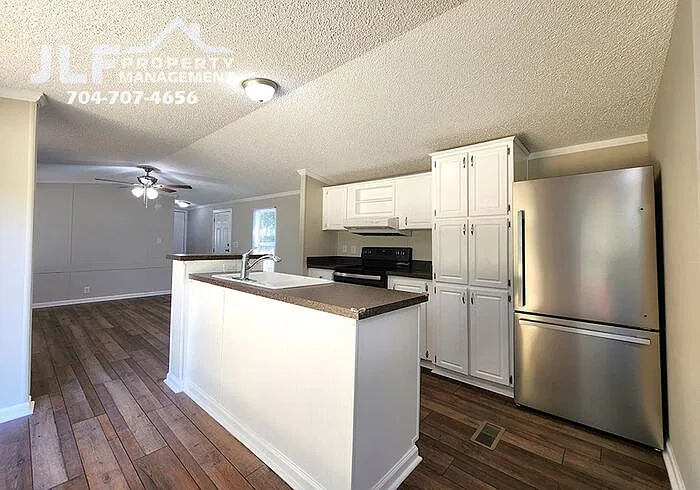 2 bed, 2.0 bath, 870 sqft, $1,195 — Photo 1