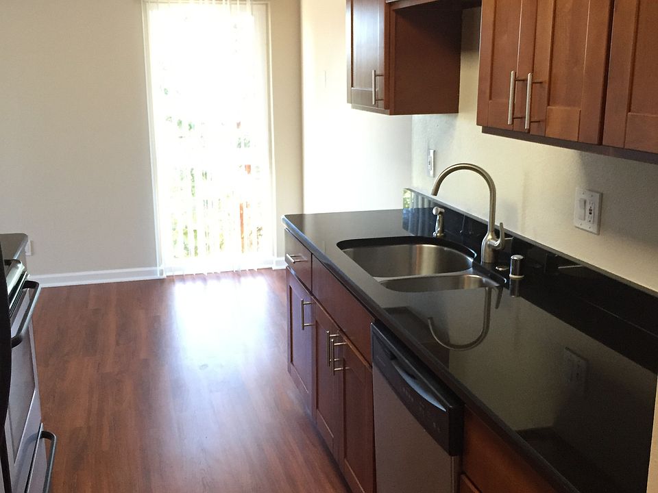 1st image of 690 Sharon Park Dr APT 15