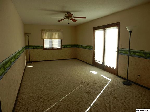 3rd image of 3148 Spruce Ave