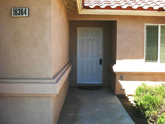 4th image of 16364 Appletree Ln