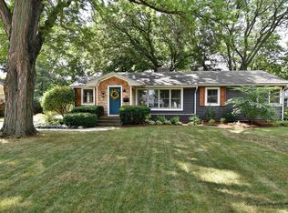 517 McKinley St, Saint Charles, IL