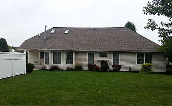 2nd image of 1458 Riverbend Dr