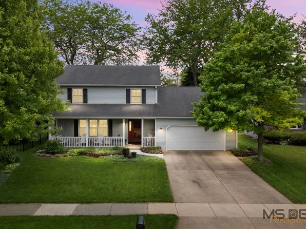 305 Stetzer St, Elburn, IL 60119
