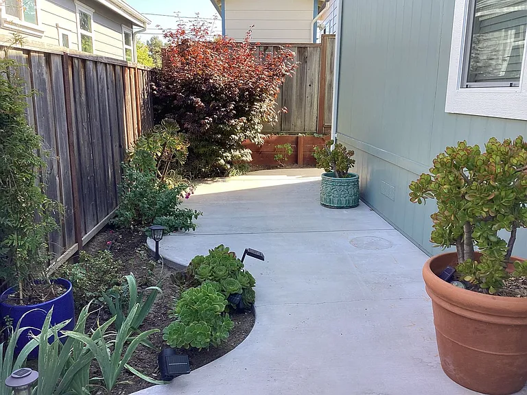 2435 Felt St #107 — Photo 28