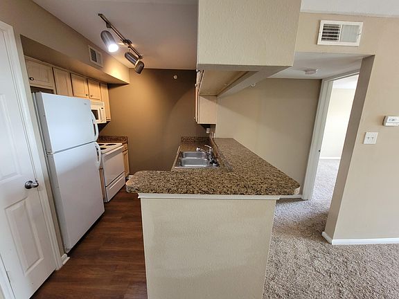 5th image of 1100 Leah Ave #1254