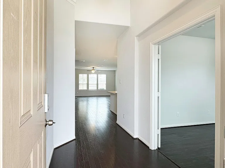 23610 Carducci Dr — Photo 3