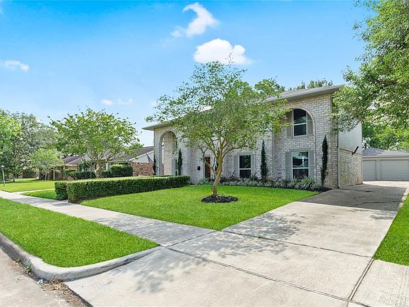 3rd image of 10326 Sagerock Dr